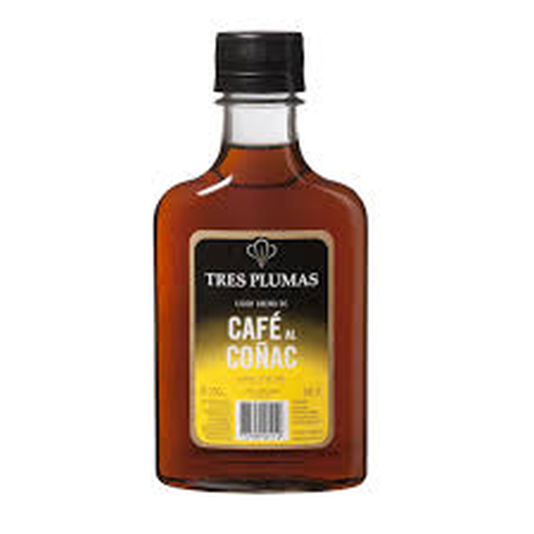 LICOR TRES PLUMAS CAJE AL CO?AC 200 ML.